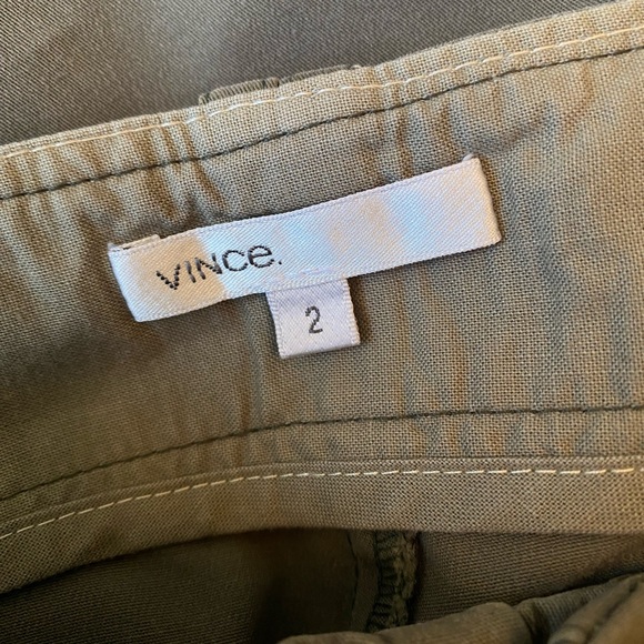 VINCE Olive Green Khaki Wide Leg Chino Pants w/ Flap Pockets SZ 2 - Picture 7 of 8